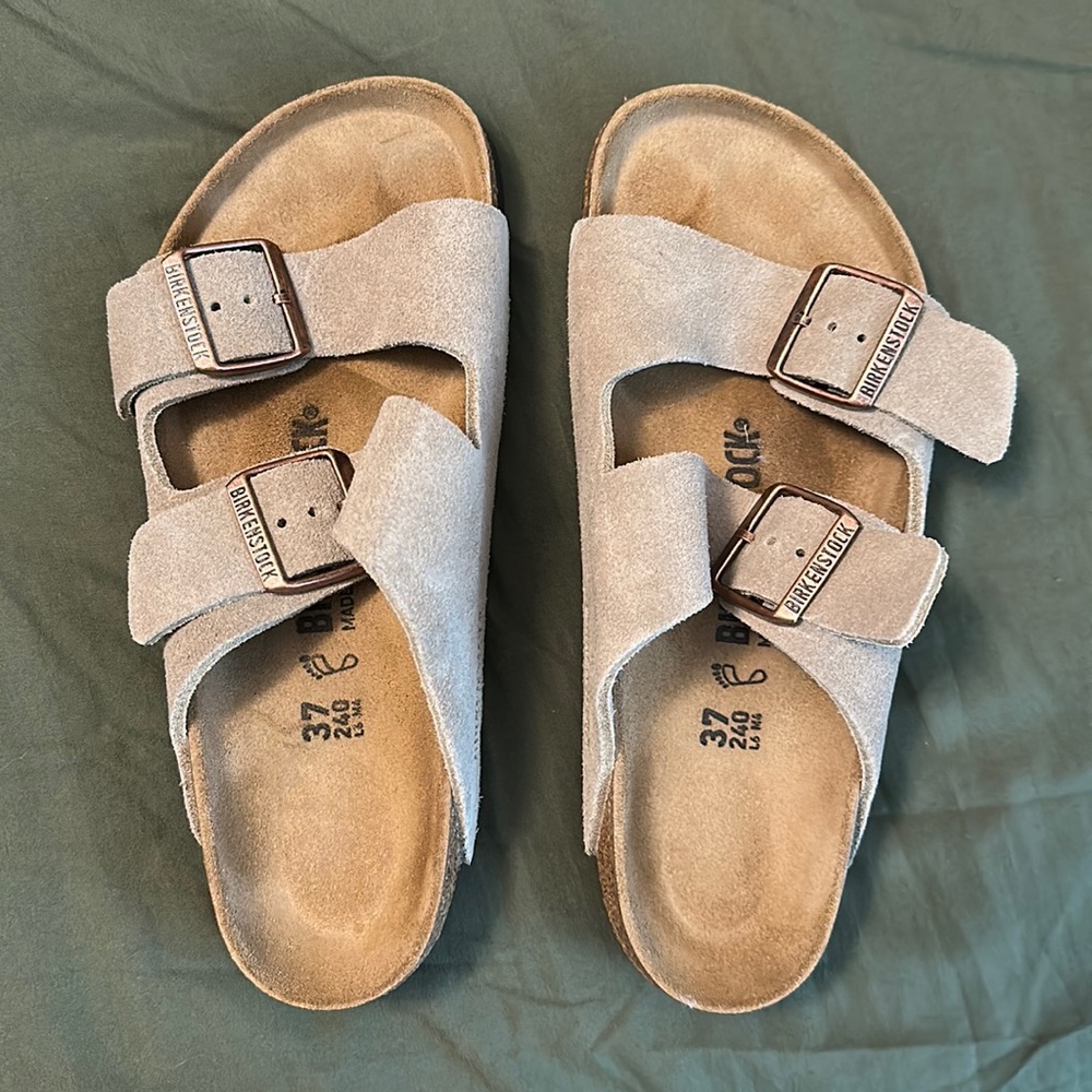 The original! Arizona suede Birkenstocks!